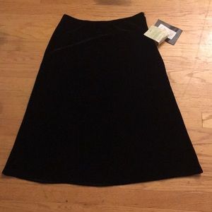 Velour woman’s black skirt size 4 NWT